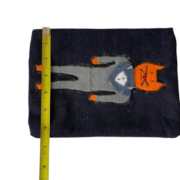 Handmade Denim Cat-Themed Zipper Pouch With Embroidered Details - Picture 3 of 4